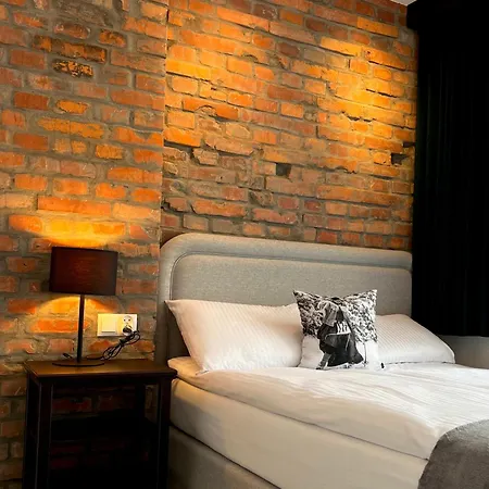 Kamienny Sen, Apartman *